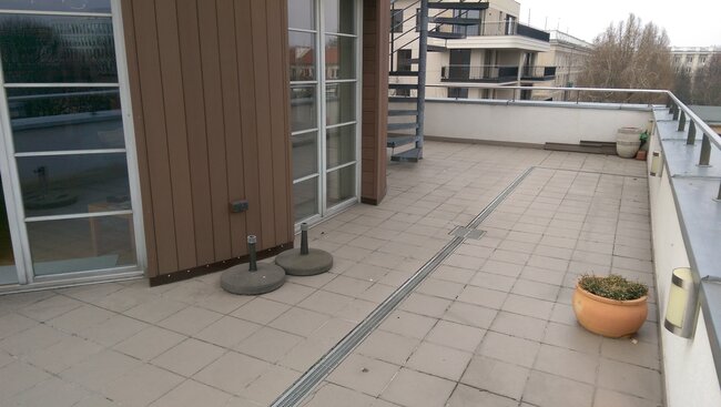 Glued terrace before renovation