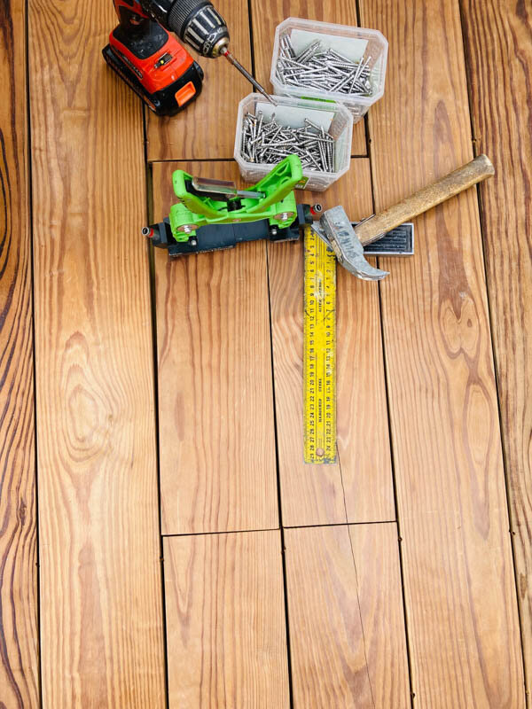Installation of a deck from boards