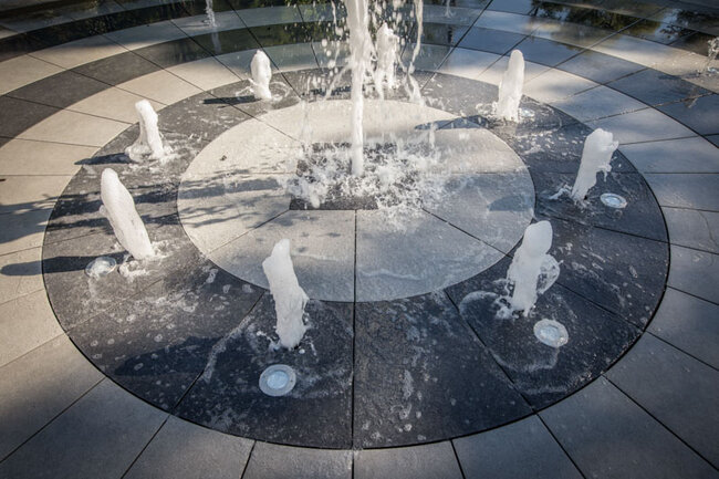 Fountain made in a raised deck terrace system on solver pedestals
