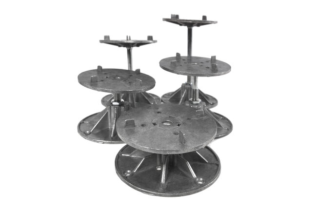 Metal adjustable terrace pedestals NRO for raised floors