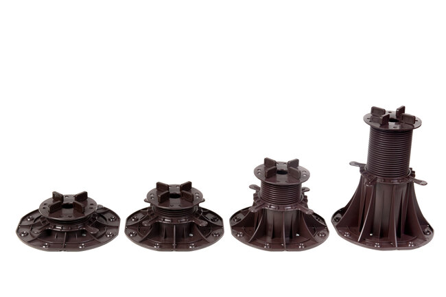`Adjustable terrace pedestals in various heights`