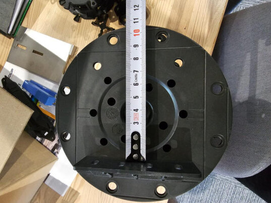 max series maximum width of the joist on the adjustable pedestal