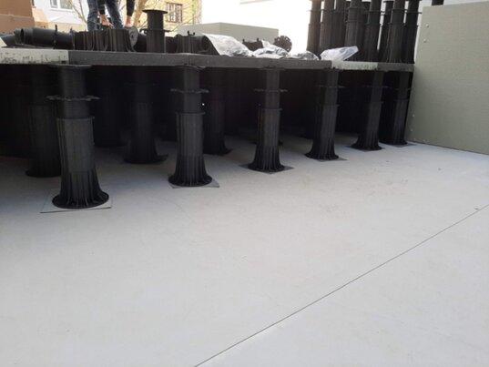 photo of a floating terrace waterproofing protection 4